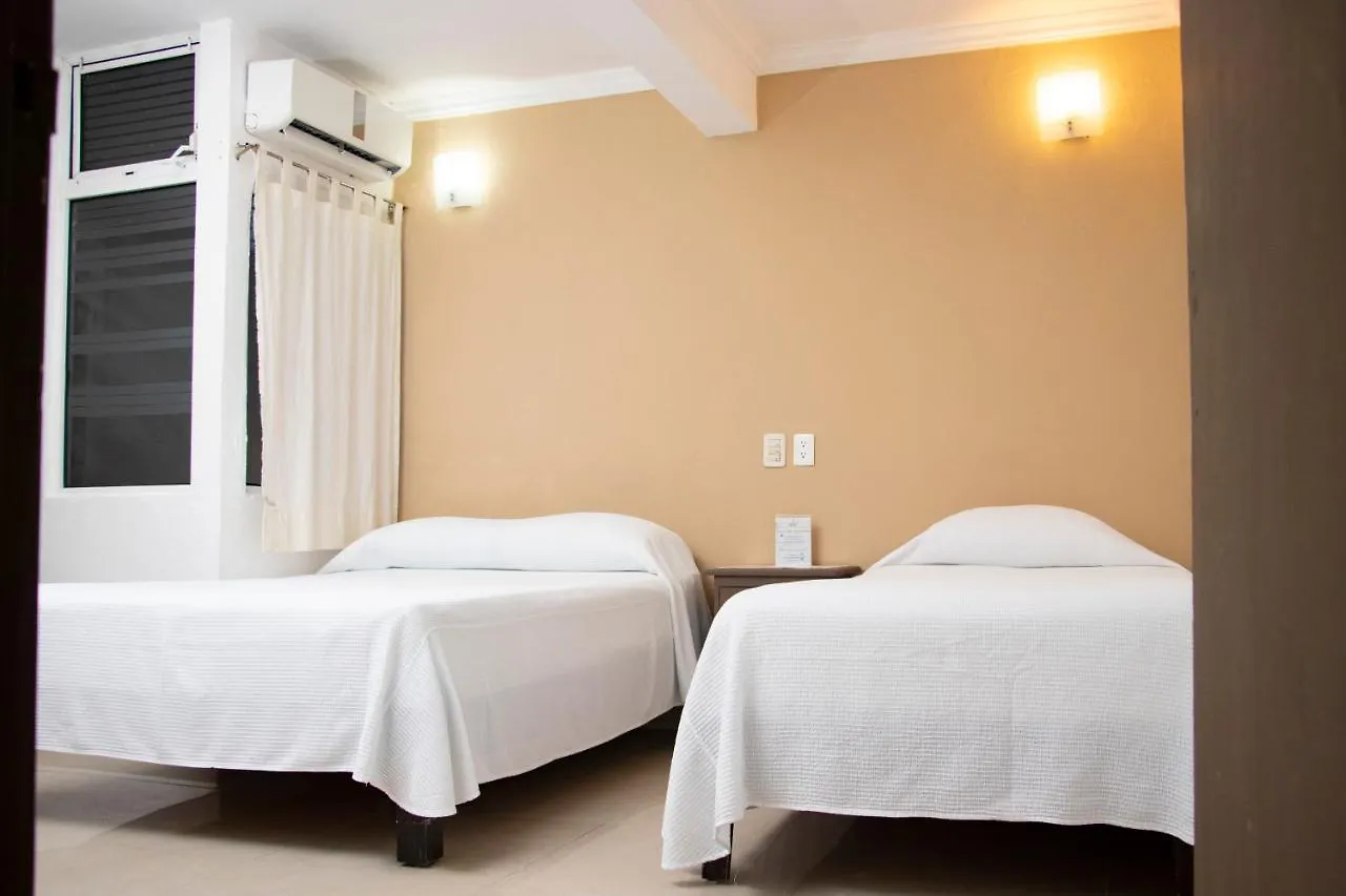 Hotel Sayab 5Ta Avenida Playa del Carmen 2*,